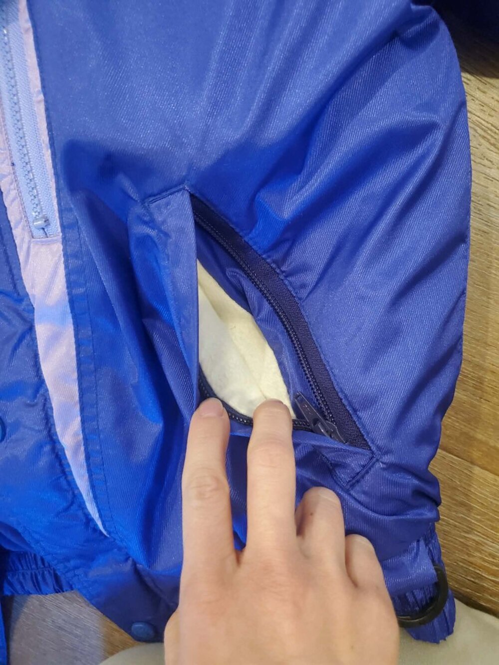 Retro Colorblock Ski Jacket - Picture 6 of 13